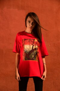 red oversized t-shirt Van Gogh