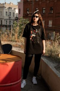 Black oversized t-shirt art print