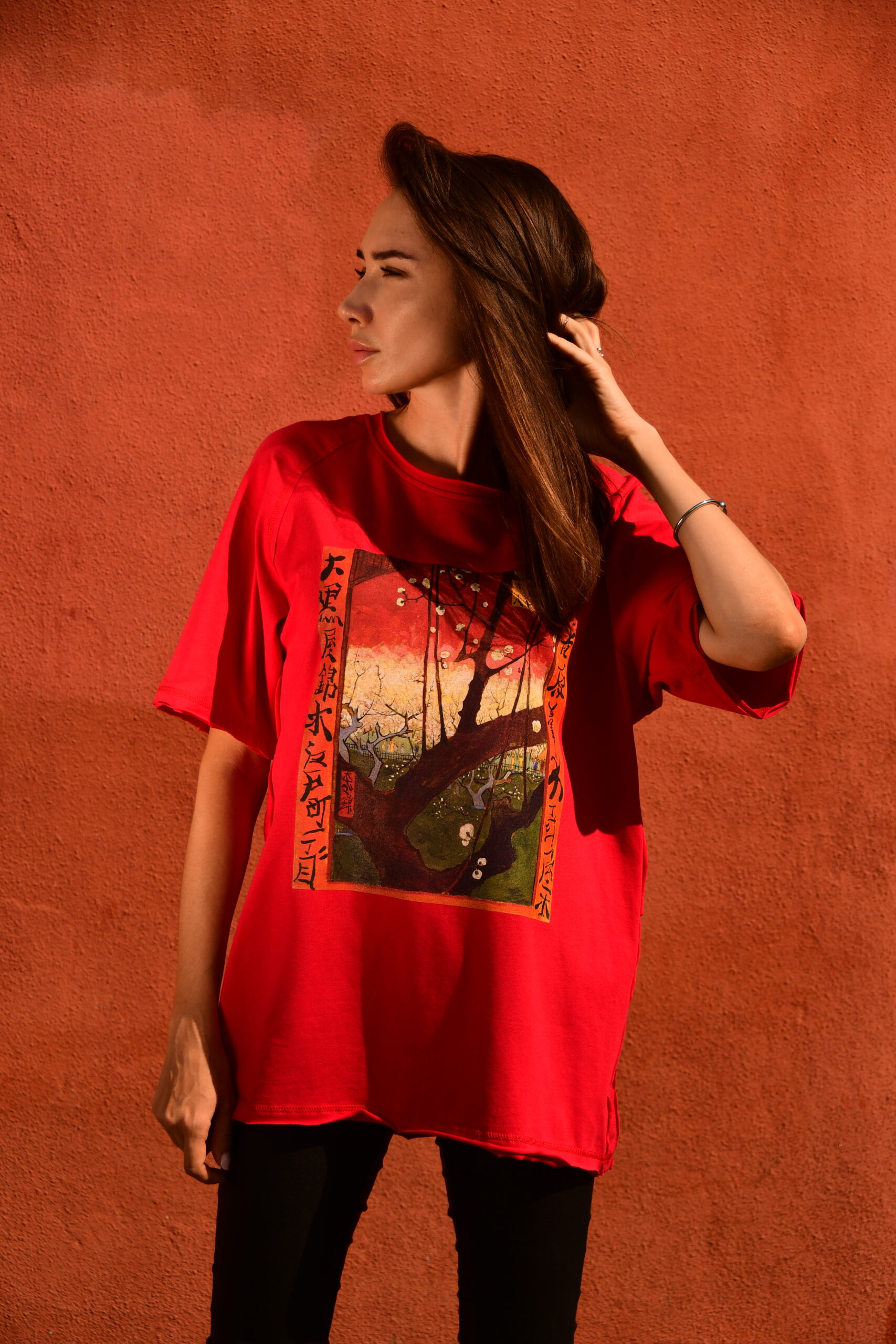 Red van gogh art t-shirt